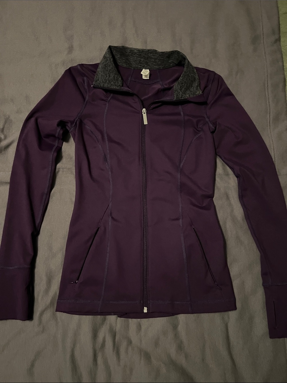 Under Armour Women's XS Purple Full-Zip Active Fitted Jacket